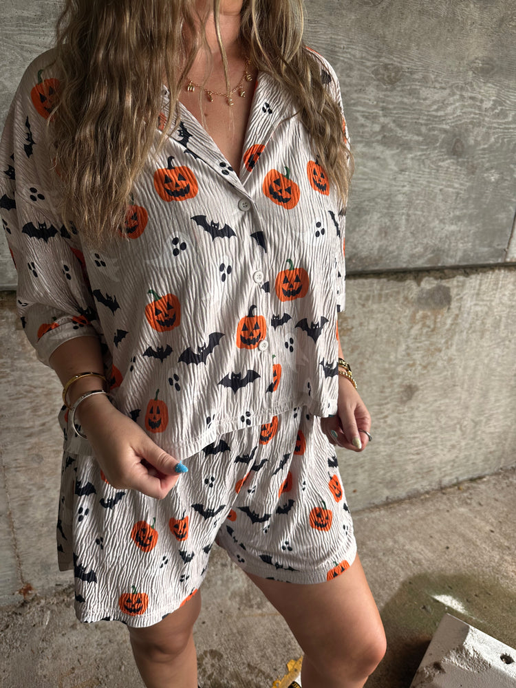 Halloween Vibes Flowy TOP