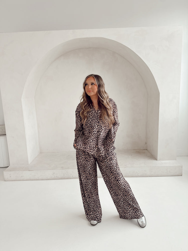 MEOWWW Flowy PANTS