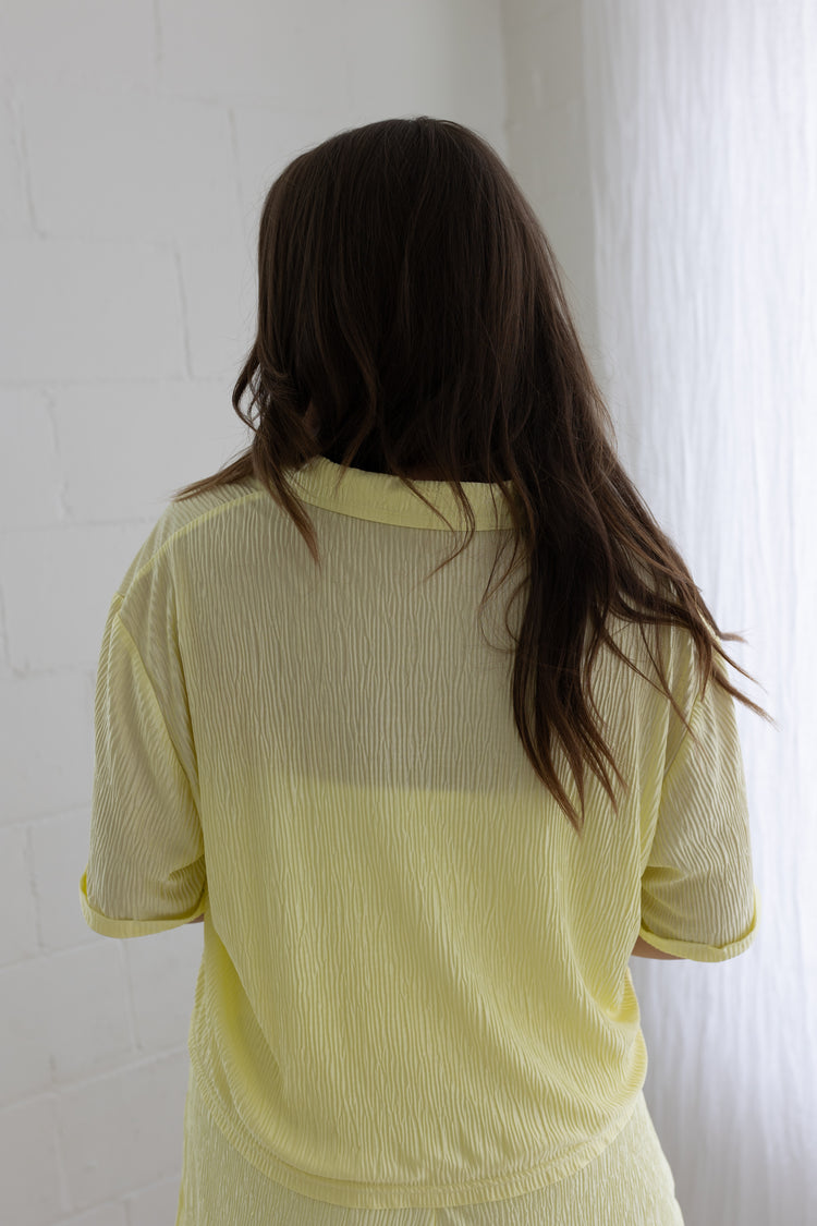 Flowy Sheer SS Top BANANA