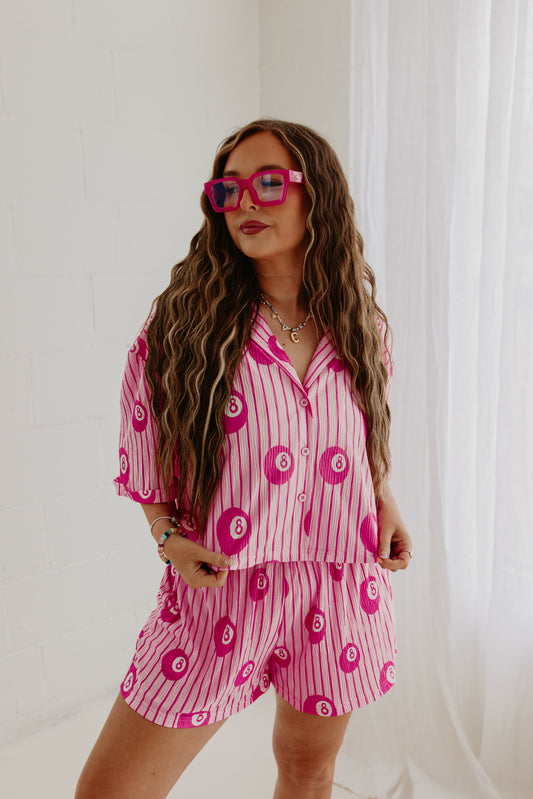 8ball/Stripe Flowy SS Top