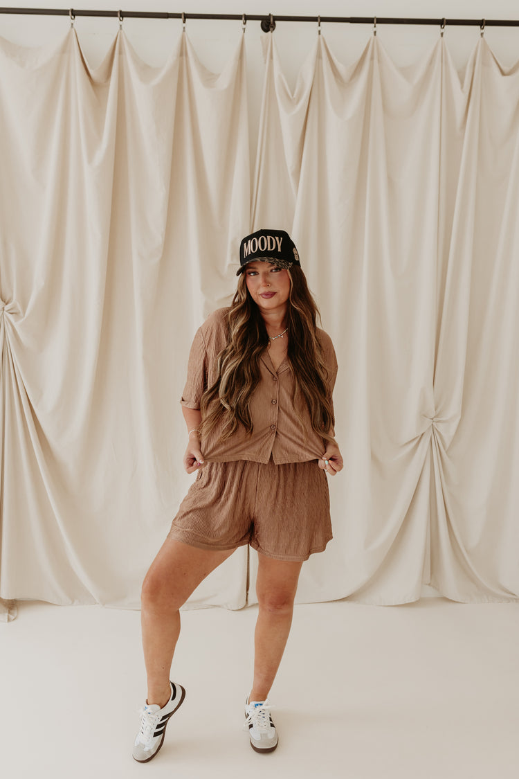 Flowy SS Top MOCHA MOUSSE