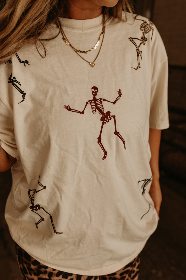 DANCING SKELLY STICKER TEE