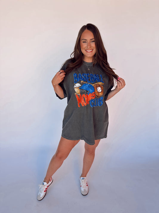 BASEBALL MOMS CLUB TEE (FULL LENGTH)