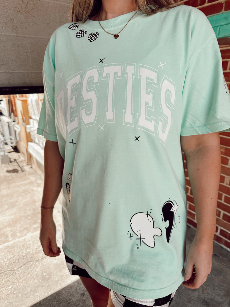 BESTIE STICKER TEE (ADULT)