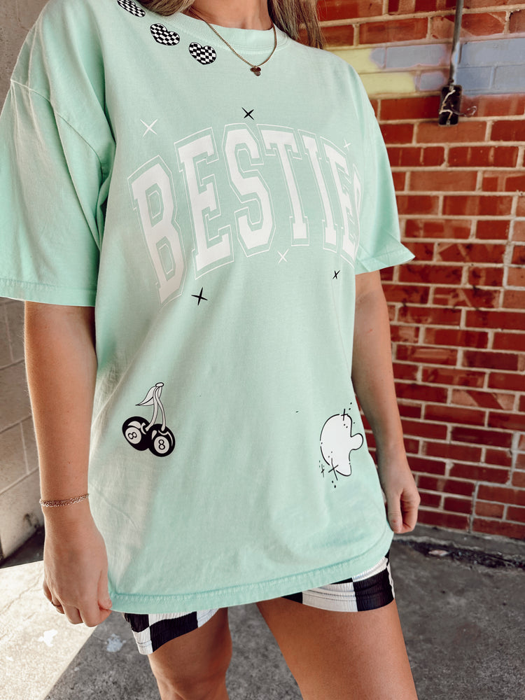 BESTIE STICKER TEE (ADULT)