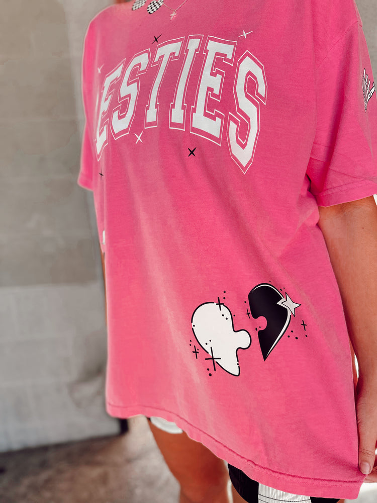 BESTIE STICKER TEE (ADULT)