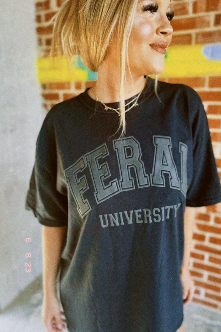 FERAL UNIVERSITY T (black)