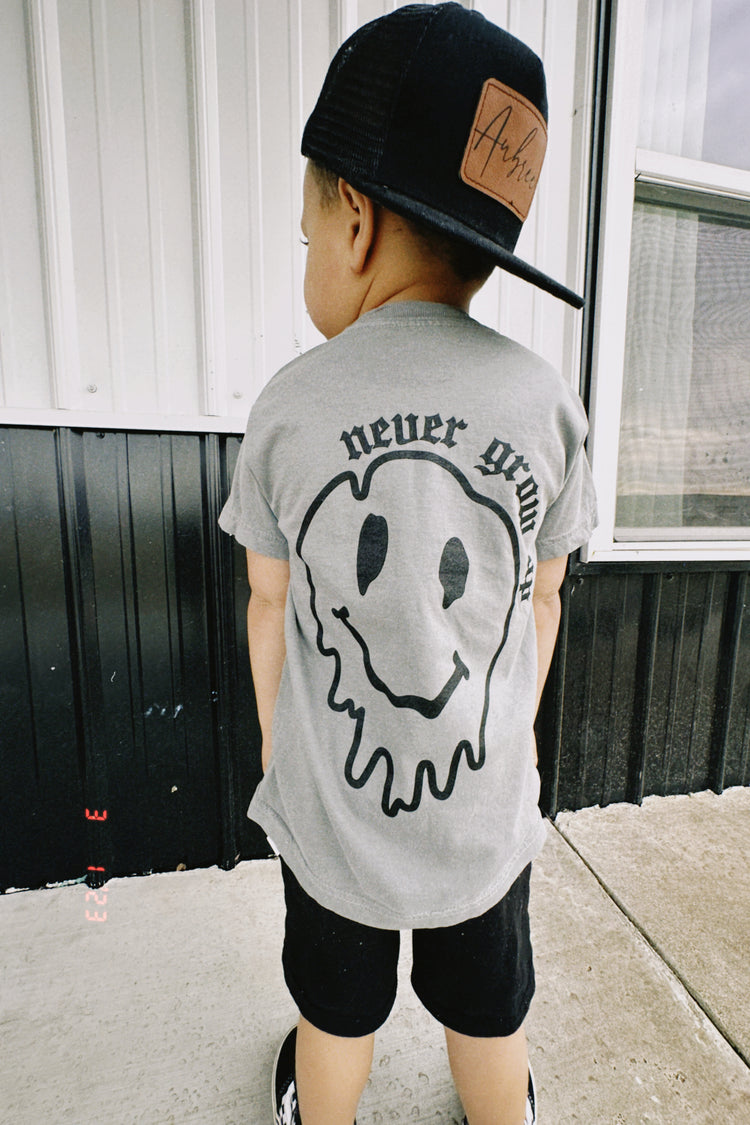 NEVER GROW UP CUSTOM NAME TEE ( YOUTH )